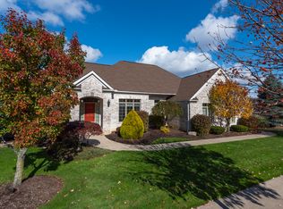 378 E Kilbridge Dr, Highland Heights, OH 44143
