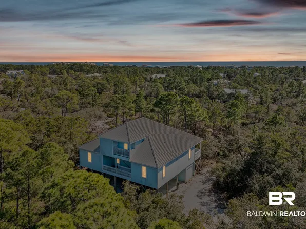 8919 Diamond Dr, Gulf Shores, AL 36542