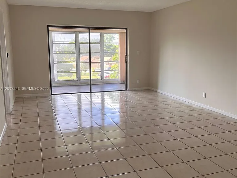 8101 SW 24th Ct #406 — Photo 4