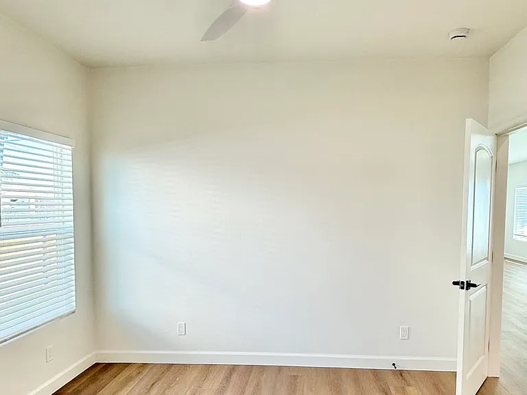 4701 Elm St — Photo 9