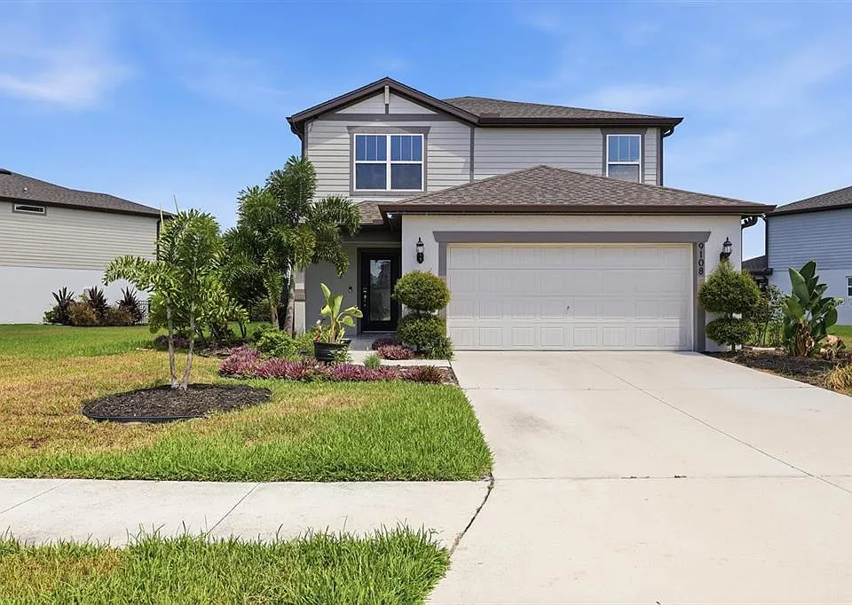 9108 Royal River Cir