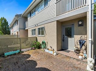 3014 Scott St, Victoria, BC V8R 4J8