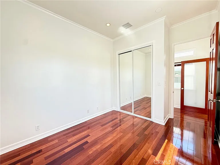 5639 Natick Ave — Photo 23