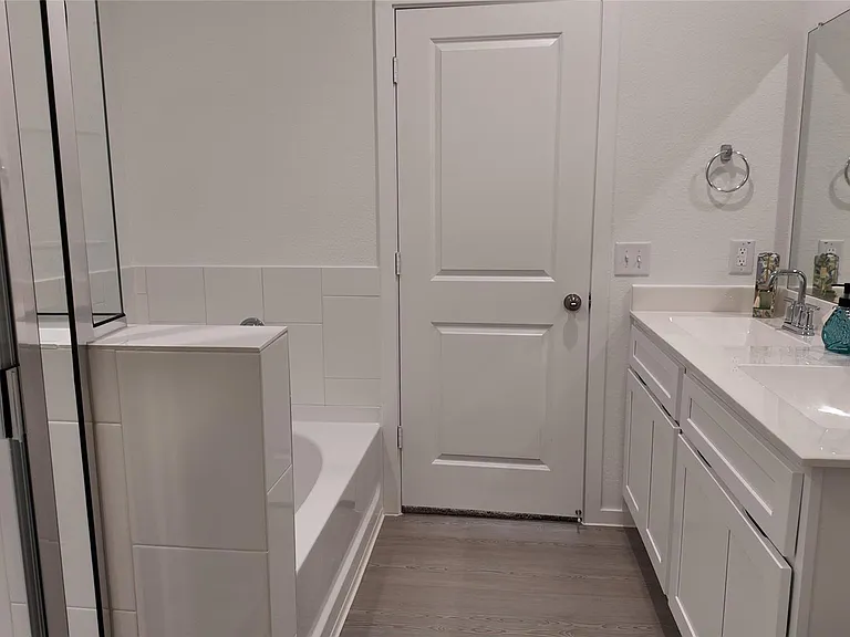 15035 Rustic Moon Rd — Photo 11