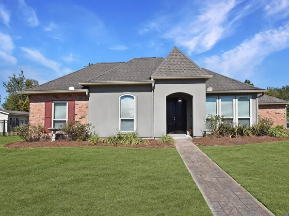 9095 Willow Bend Dr, Denham Springs, LA 70726