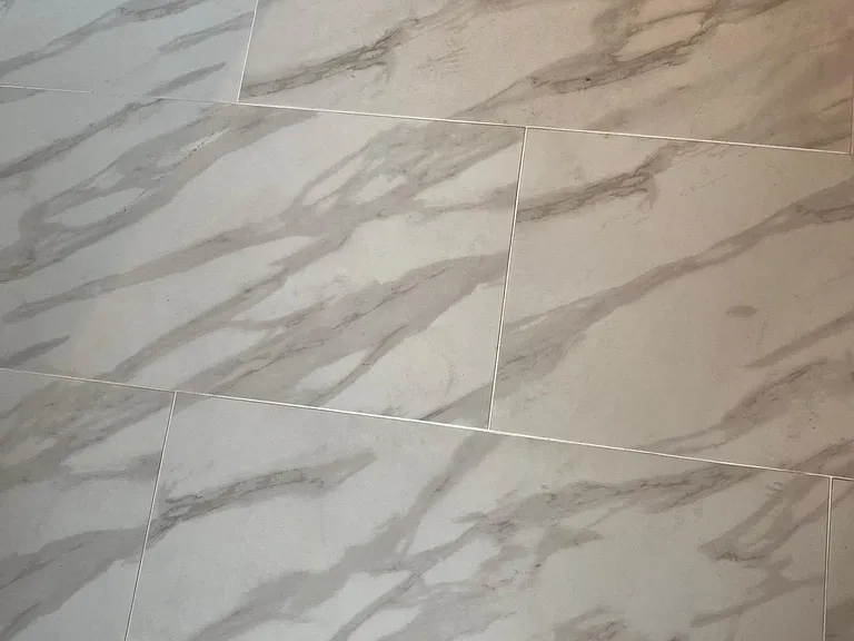 No carpet ,porcelain floor throughout
