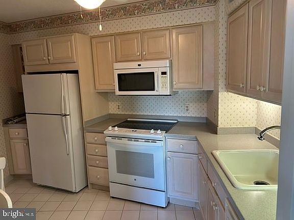 4th image of 100 Severn Ave APT 308