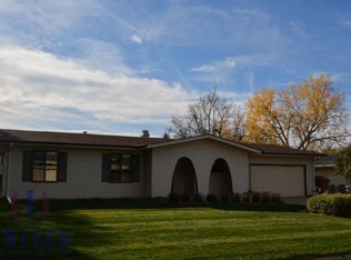 1230 Hiawatha Trl, Sioux City, IA 51104