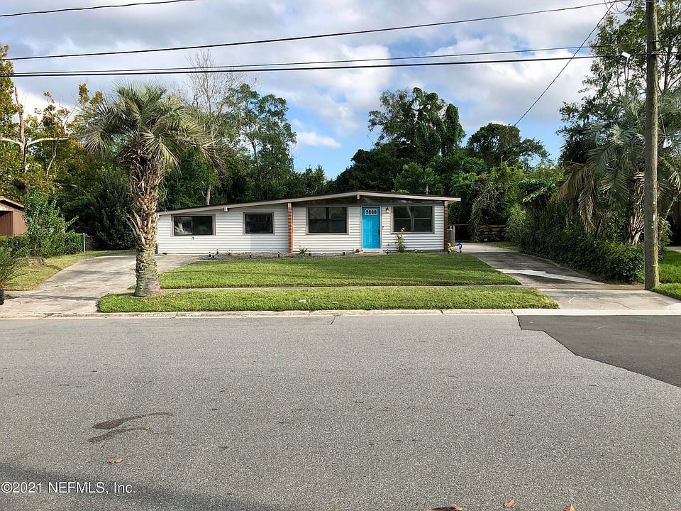 1st image of 7568 Rolling Hills Dr