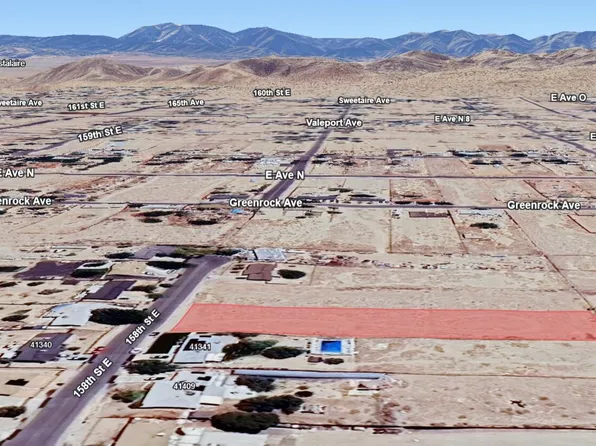 158 Ste Vic Lanfair Avenue E, Lake Los Angeles, CA 93535