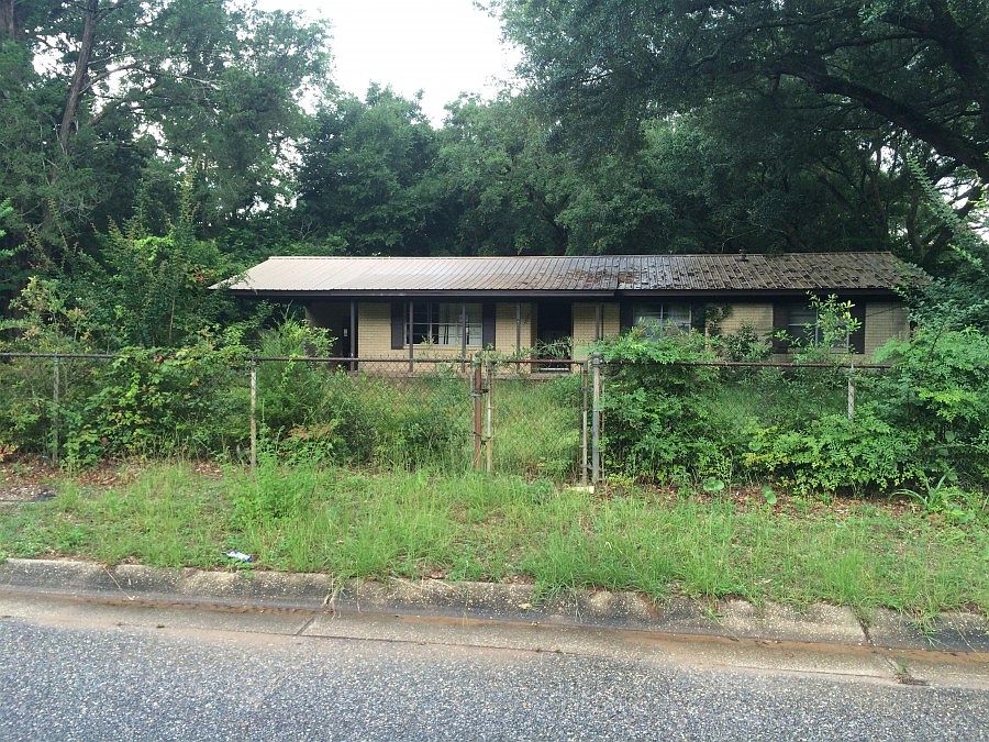 1st image of 4007 Kelly Ave