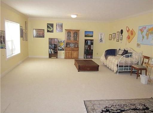 2nd image of 2332 Sapphire Ln