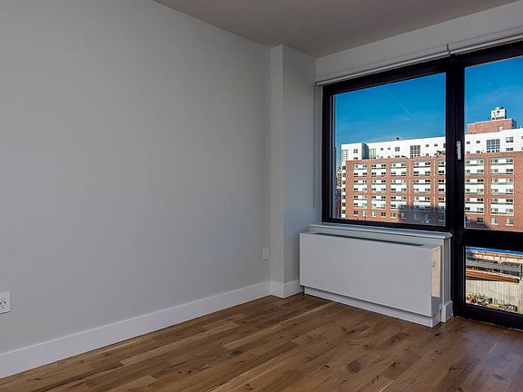 5th image of 670 Pacific St #405