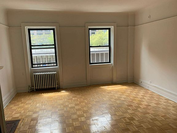 4th image of 259 W 70th St #4F