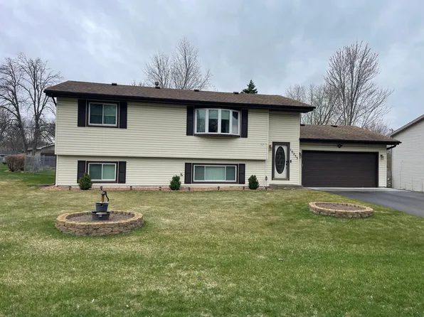 10253 101st Ave N, Maple Grove, MN 55369