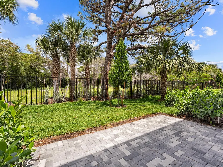 4315 Efendi Dr — Photo 41