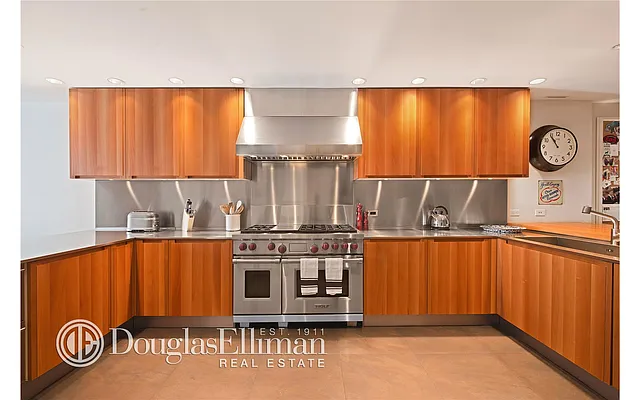 Sold by Douglas Elliman | media 8