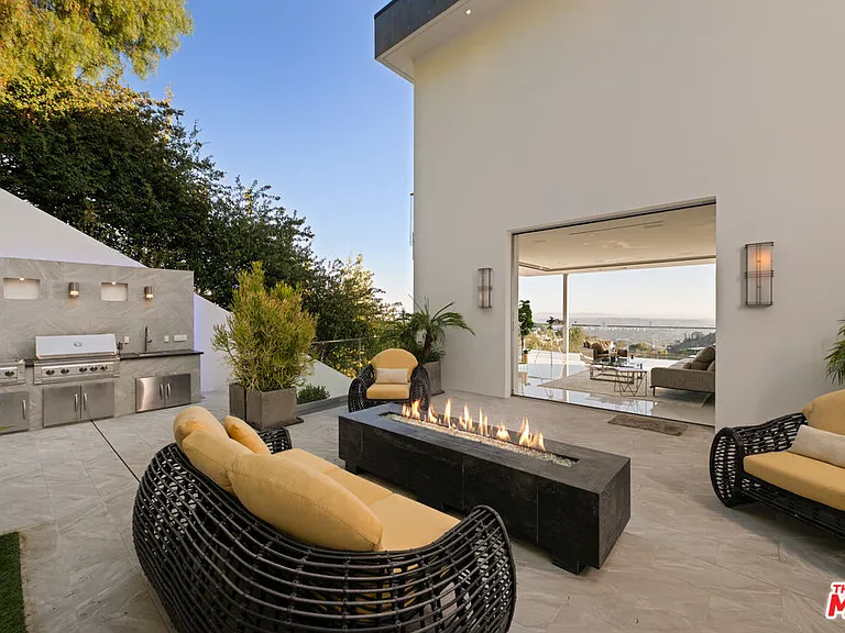 7080 W Mulholland Dr — Photo 58
