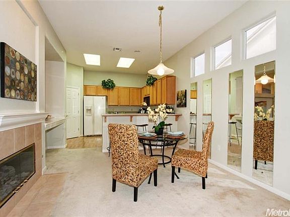3rd image of 7416 Acorn Glen Loop