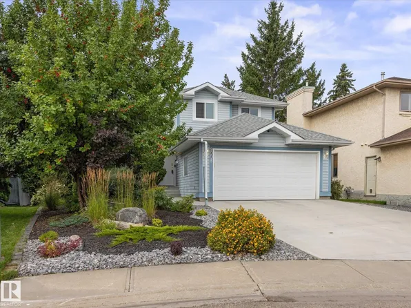 9008 190th St NW, Edmonton, AB T5T 5W1