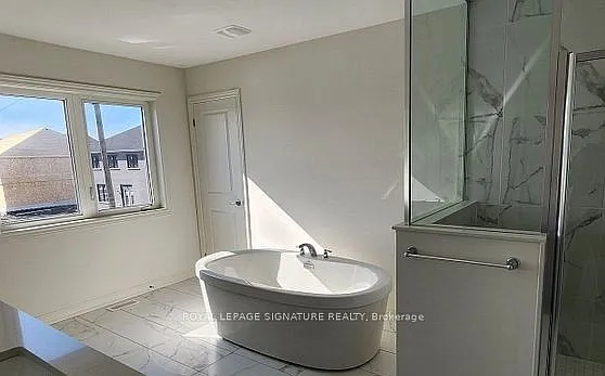 46 Sandhill Cres — Photo 9
