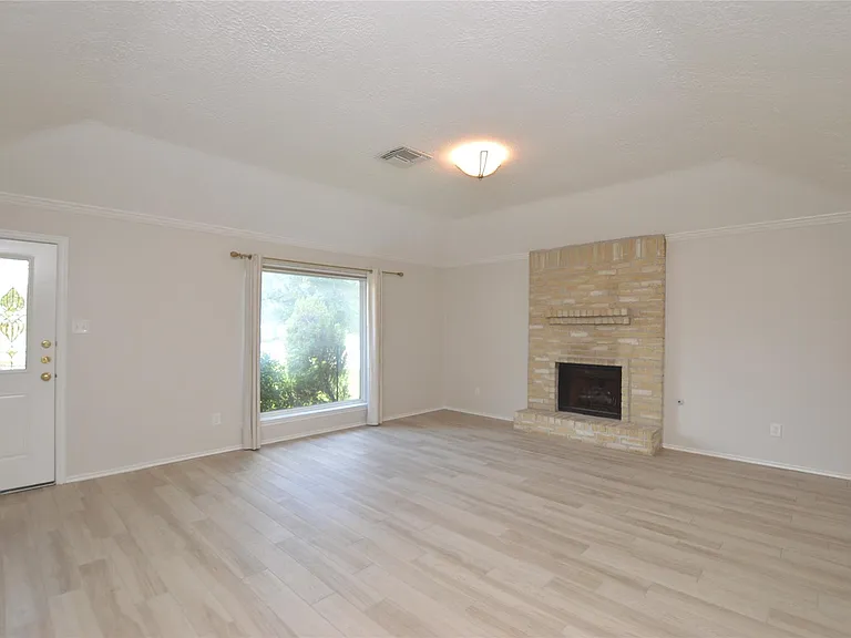 703 Flower Field Ct — Photo 3