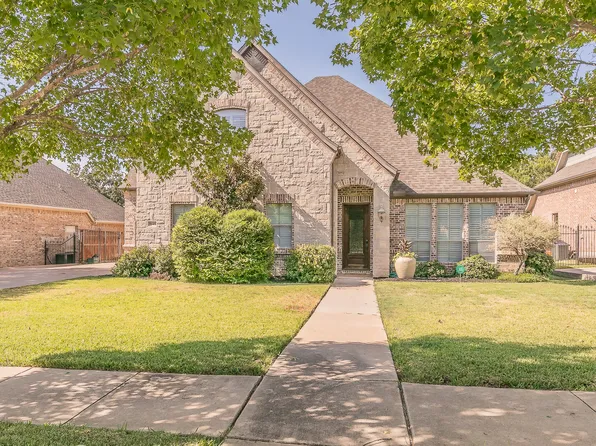 8649 Wishing Tree Ln, North Richland Hills, TX 76182