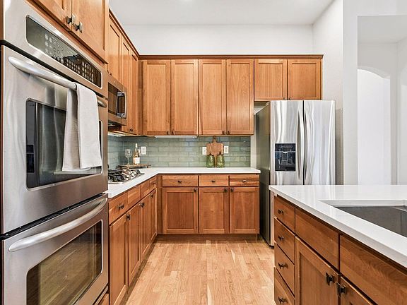 5th image of 2674 Elmira St
