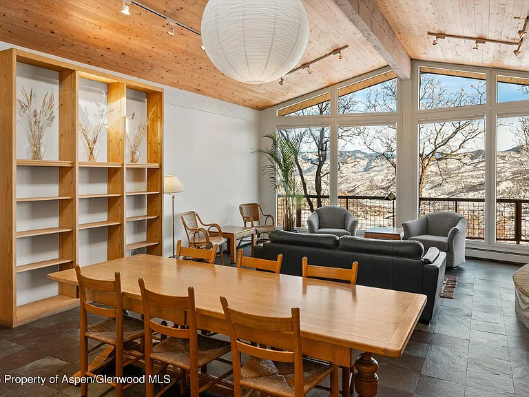 328 Oak Ridge Rd — Photo 13