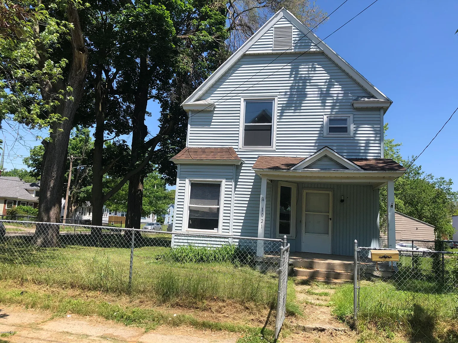 1021 Adams St SE photo 1
