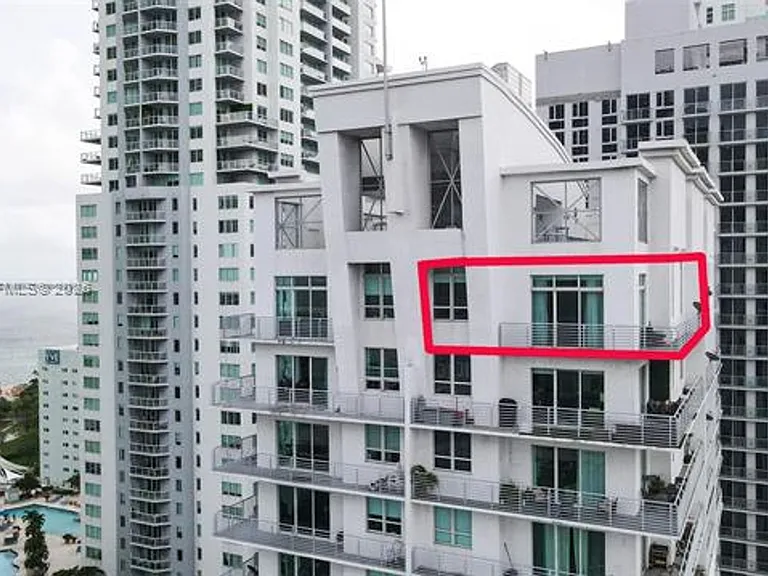 16400 Collins Ave #CU-1644 — Photo 6