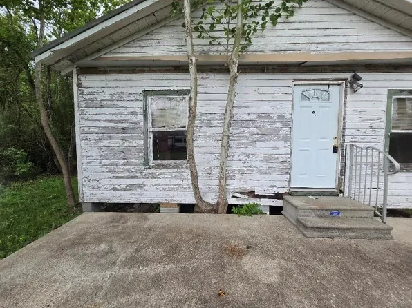 203 Cedar Cir, New Caney, TX 77357