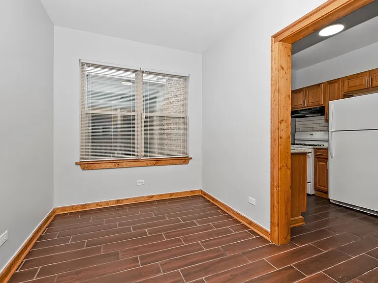 6507-6519 California — Photo 3