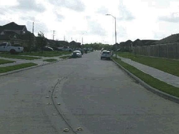 Exterior Neighborhood (street photo)