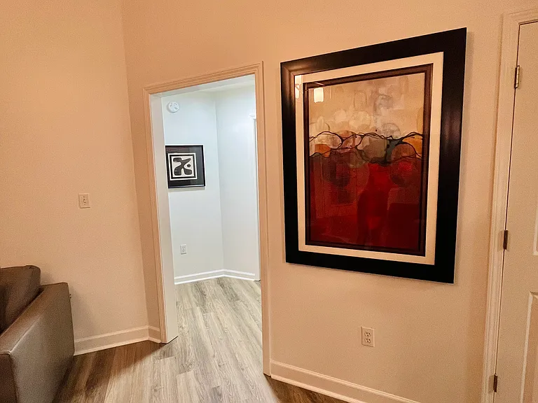 700 Amberwood Cv — Photo 10
