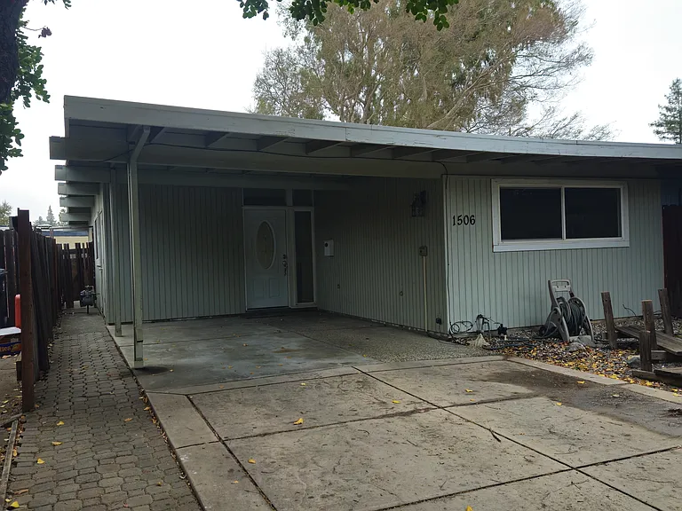 1506 Anderson Rd — Photo 1