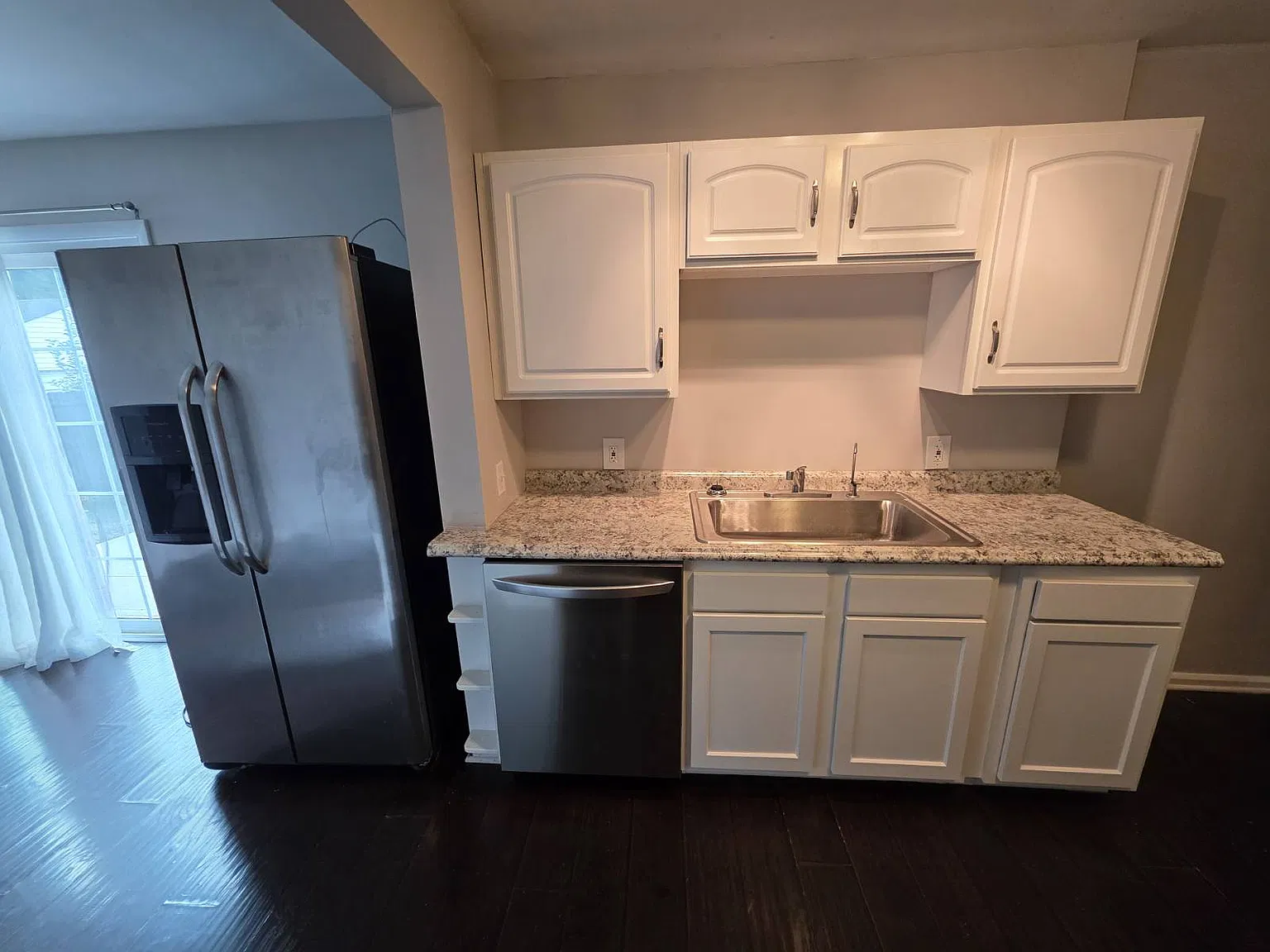 3 bed, 1328 sqft, $1,450 — Photo 3