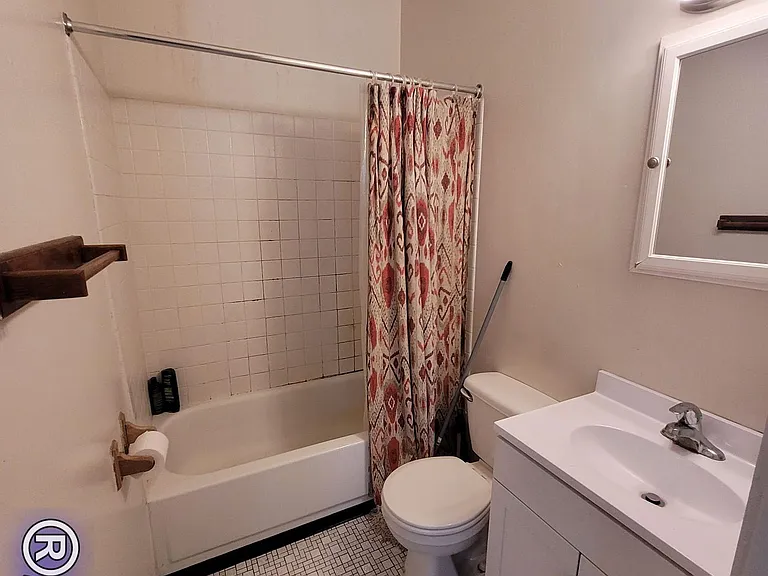 1333 W Flournoy St #2E — Photo 8