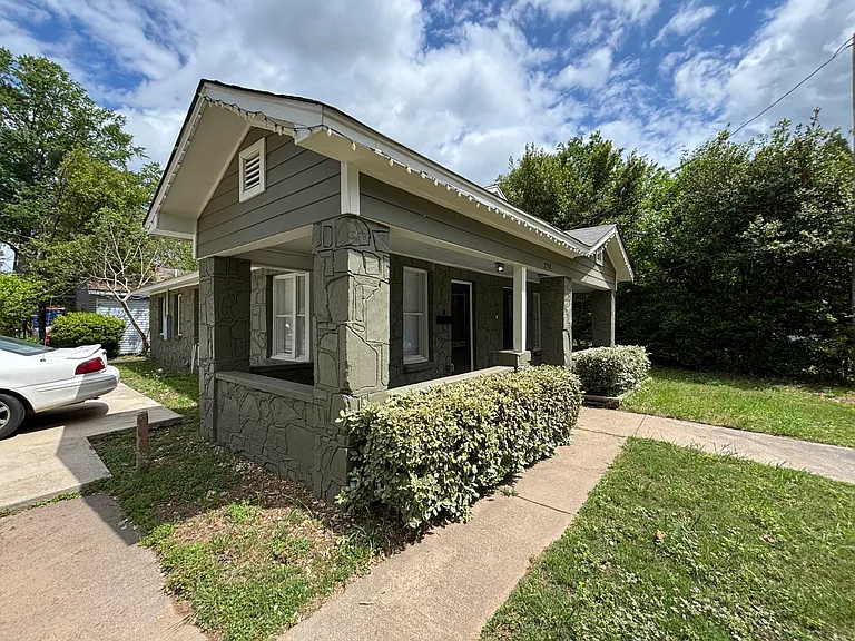 2701 Lincoln Ave #B — Photo 1