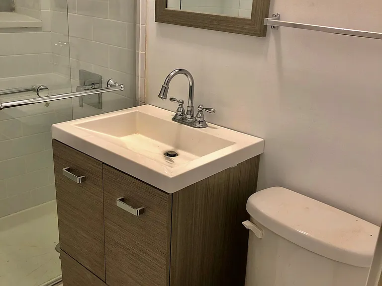 5964 N Paulina St #2 — Photo 9
