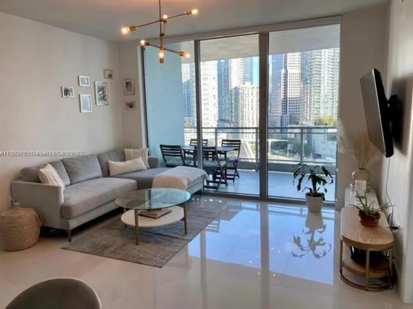 90 SW 3rd St APT 1915, Miami, FL 33130