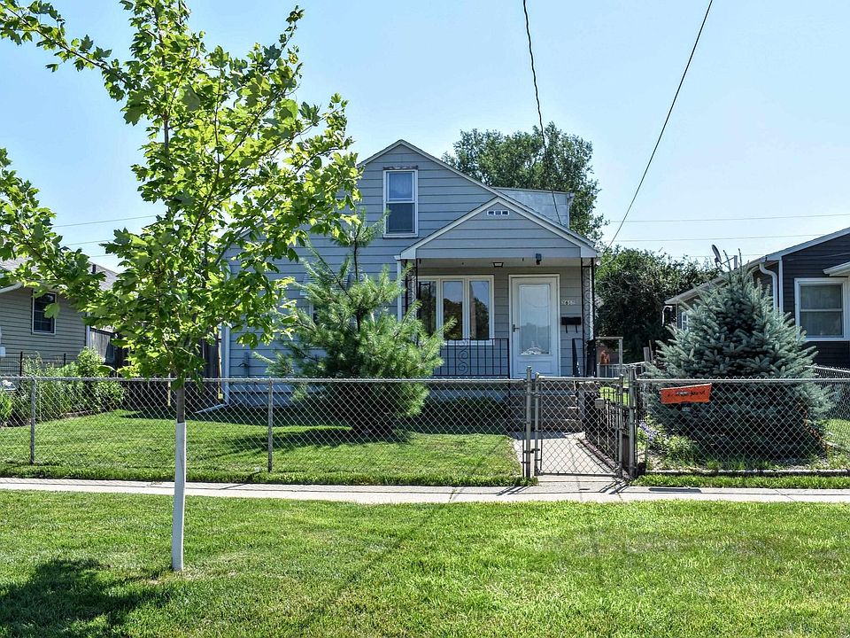 1st image of 2612 Center St