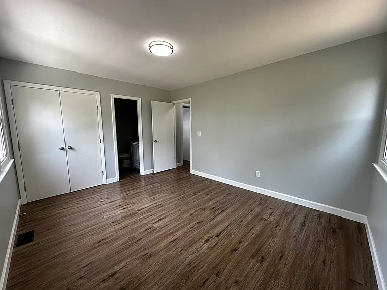 1531 Harford Square Dr — Photo 12