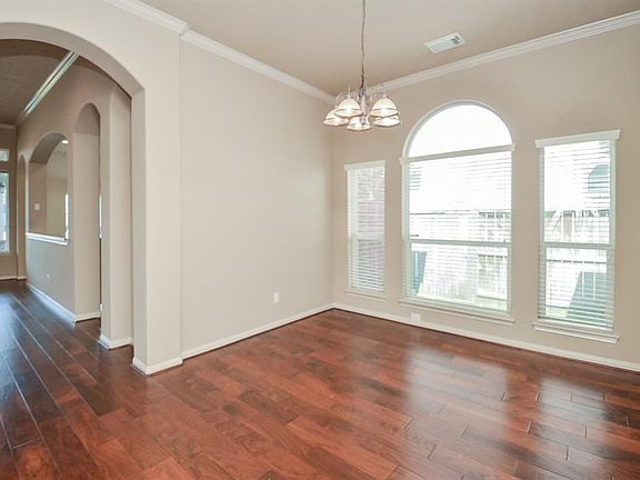 4th image of 3726 Golden Shores Dr