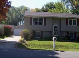 1312 Roosevelt St, Waterloo, IA 50707