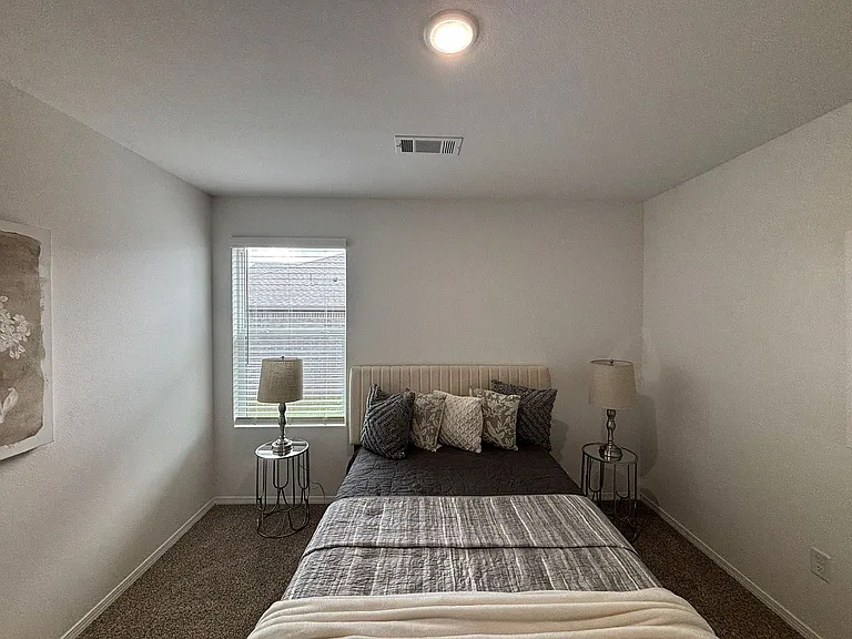 149 Preston Ln — Photo 5