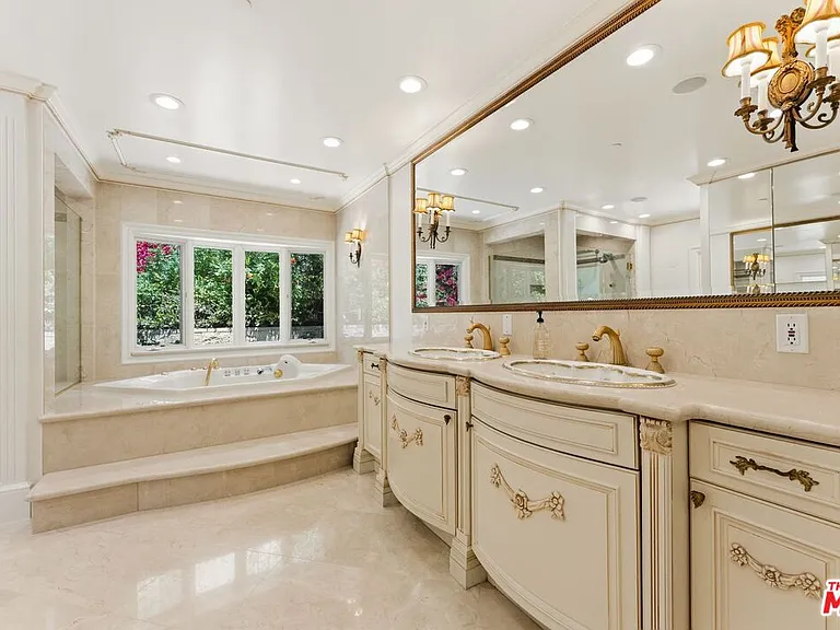 1725 Loma Vista Dr — Photo 15