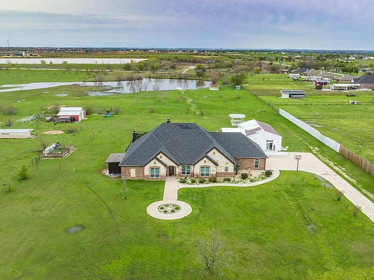 1192 Seaborn Rd — Photo 35