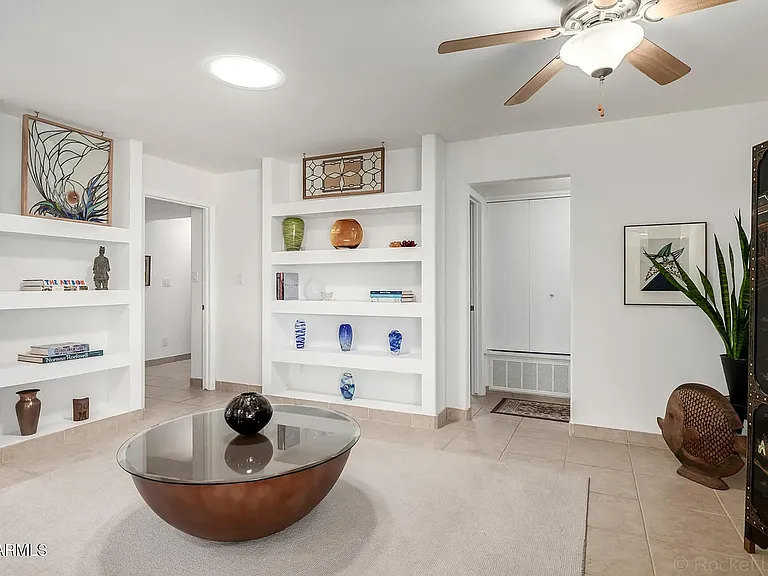 644 E La Jolla Dr — Photo 13