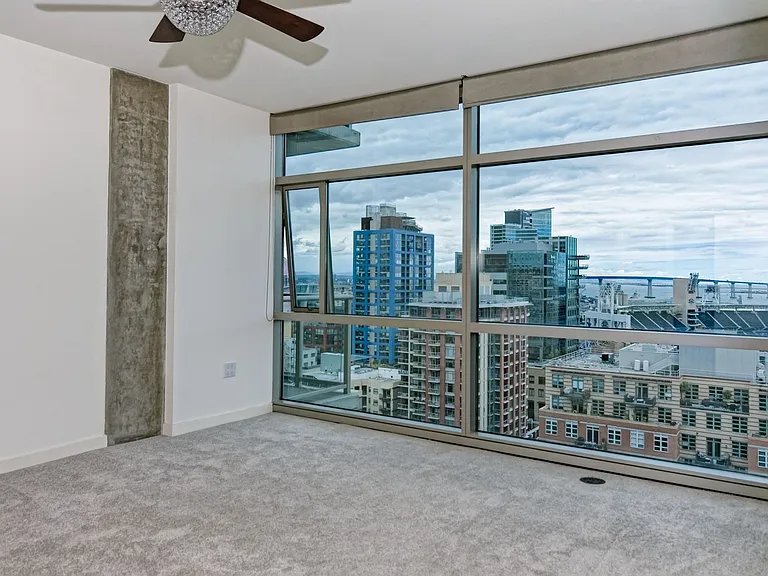 800 The Mark Ln #1807 — Photo 11